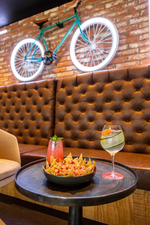 Novotel Mexico City Toreo Екстер'єр фото