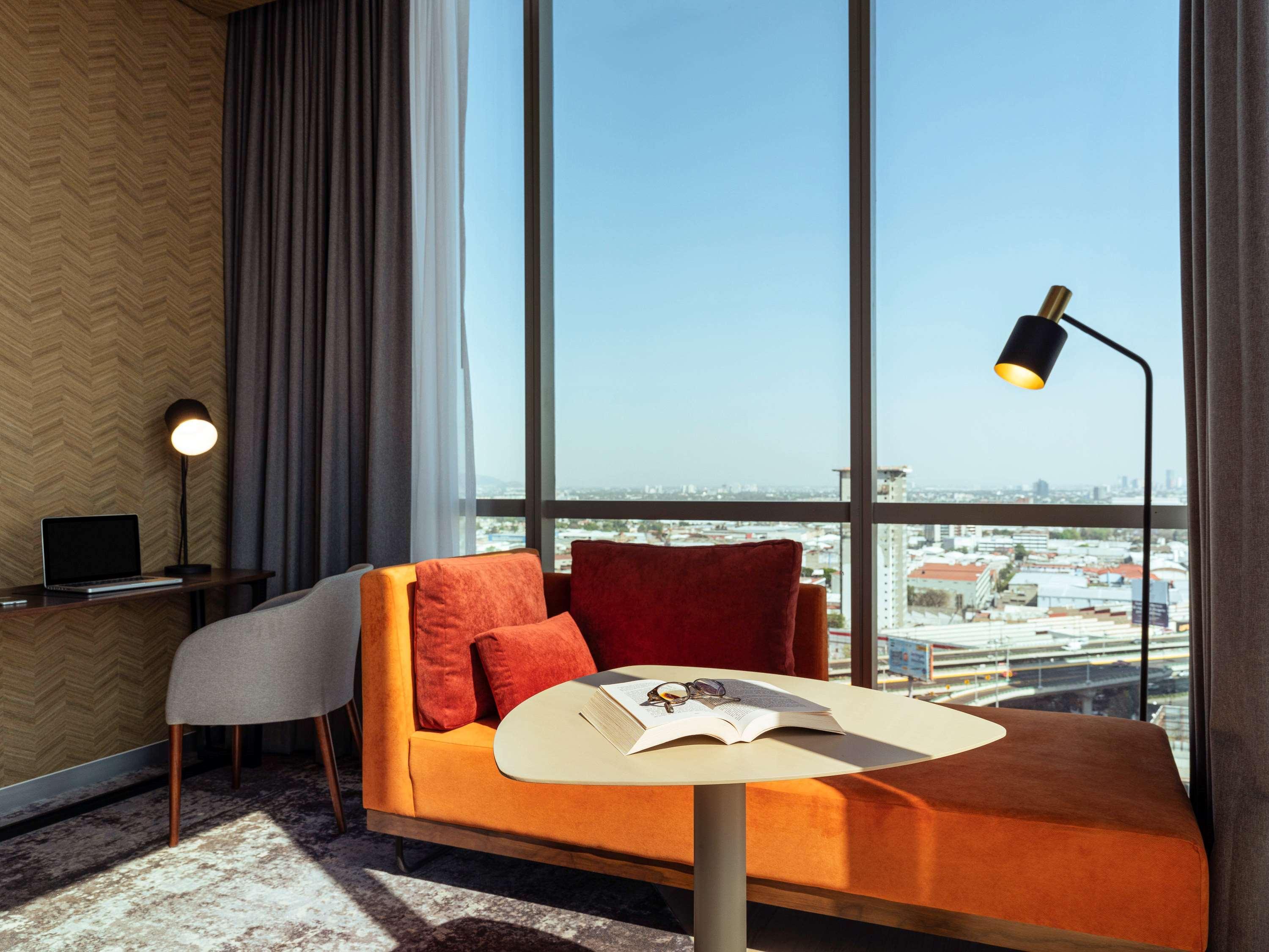 Novotel Mexico City Toreo Екстер'єр фото